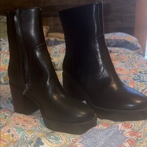 Black Heeled Leather Boots with Rounded Toe